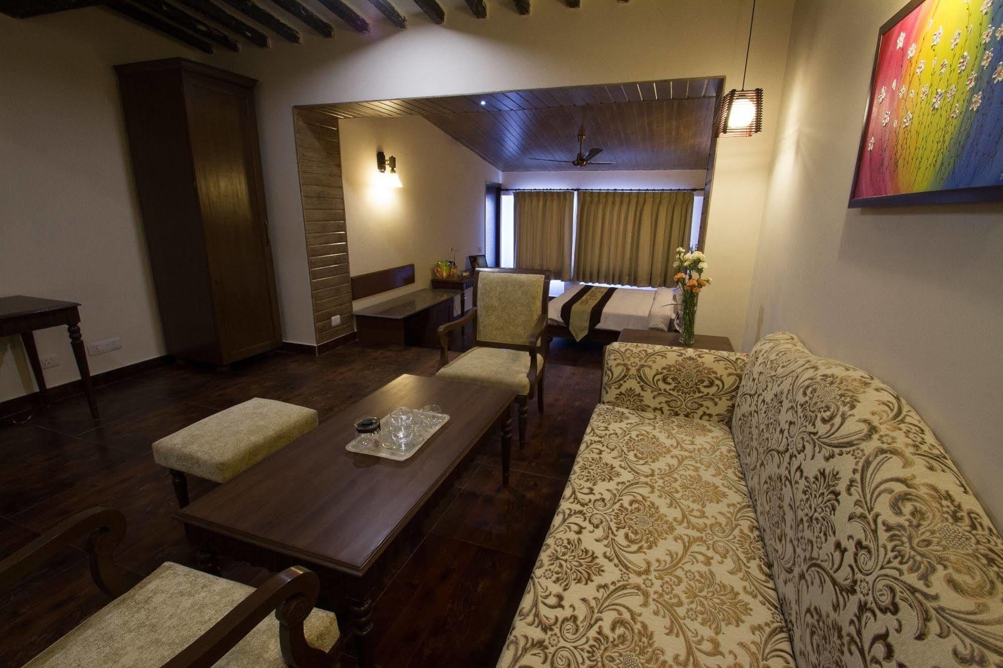 One Earth Royale Boutique Hotel Mussoorie Exteriér fotografie