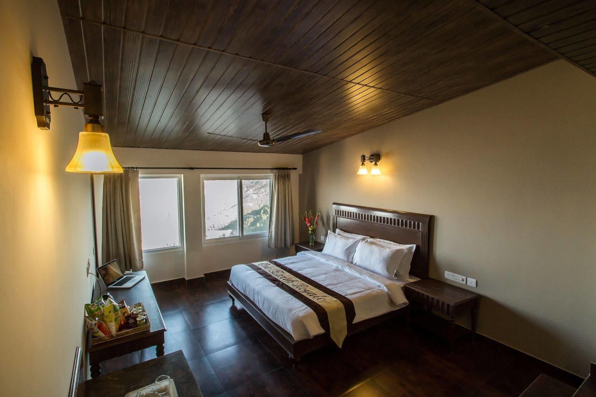 One Earth Royale Boutique Hotel Mussoorie Exteriér fotografie
